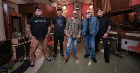 Lucero Maps Out 2024 Fall Tour Dates With Vandoliers