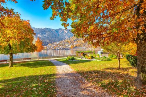 spectacular view   city  mountains  zell lake  zeller