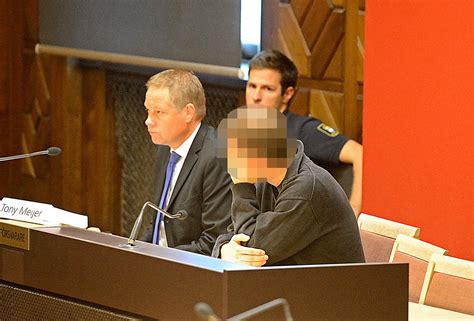 Tidigare Dömd För Sexbrott åtalas För Nya Våldtäkter