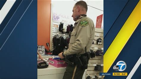 California Police Officer Buys Shoes For Barefoot Homeless Woman Abc7