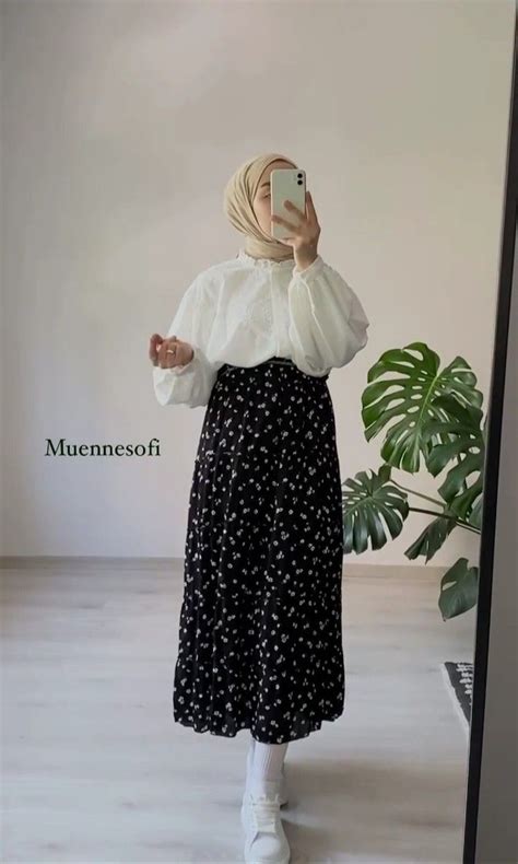 Nova Tris Adl Kullan C N N Muslim Fashion Hijab Outfits Panosundaki