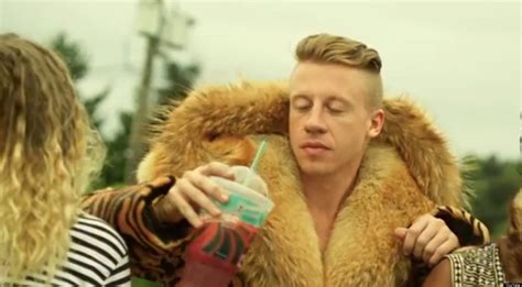 Best Hip Hop Video VMA Goes To Macklemore Ryan Lewis Can T Hold Us