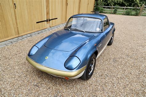 Lotus Elan Sprint FHC 1972 Full Body Off Galvanised Chassis Up