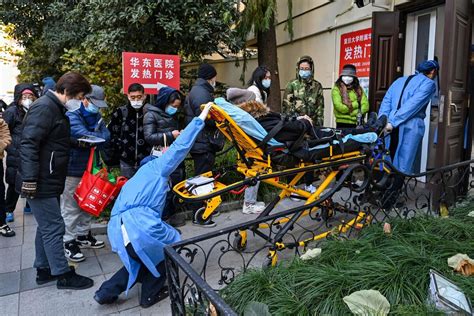 中国でコロナ患者の死亡急増か、葬儀場に長い列－当局は定義変更 Bloomberg