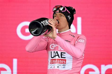 Clasificación del Giro en la etapa 18 Martínez y Rubio en el Top 10