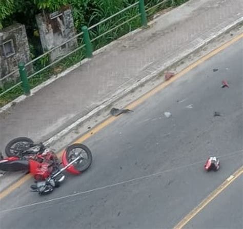 Acidente Entre Motos Deixa Dois Homens Feridos Em Angra Dos Reis Sul