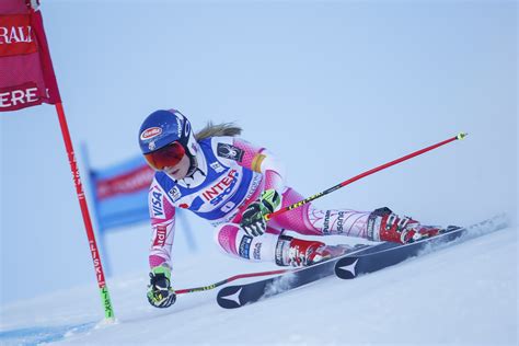 Shiffrin Grits Out Podium Finish In Challenging Conditions