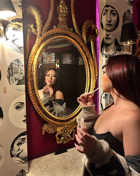 Kaia Kitsune | Mirror mirror 🪞 | Instagram