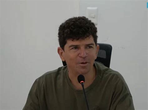 Santa Marta Concejal Miguel Martínez Criticado Por Ir En Bermuda Y