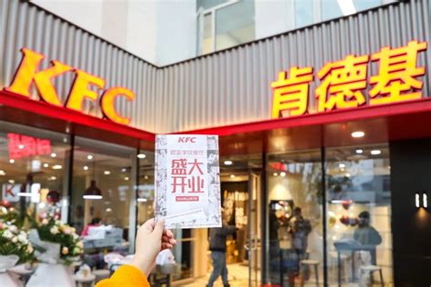 一线餐饮品牌“围攻”千亿高校市场，团餐谁的至暗时刻？ 36氪