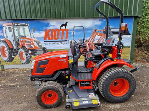 Kioti Tractor Cx2510 Hydrostatic Compact Tractor With 60 Mid Deck