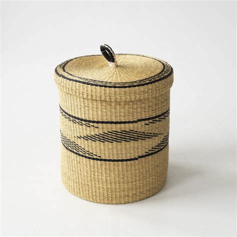 Laundry Basket With Lid 1 Large Nomad Warsaw OBJECTS CRAFTS DESIGN