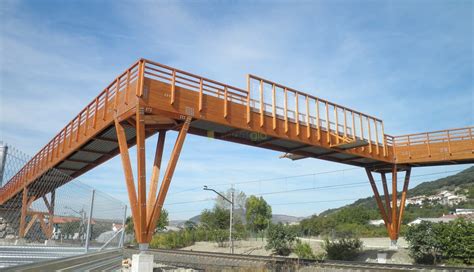 Pasarela Peatonal Sobre Paso Ferroviario Madergia