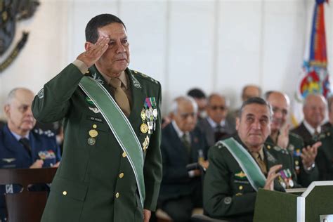 montedo General Mourão filia se a partido político e pode ser vice