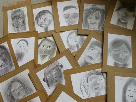 Portraits Denfants Au Cp Artiste Plasticienne Intervenant En Arts