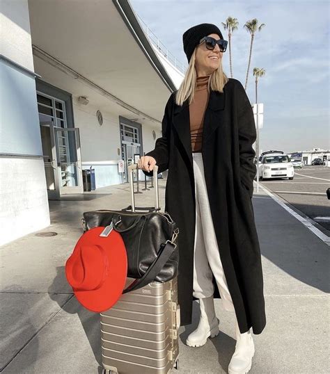 Comfortable Cute Airport Outfits To Wear On The Plane Looking For