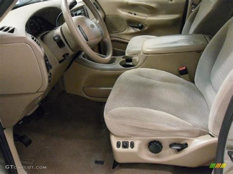 2002 Ford Expedition XLT 4x4 interior Photo #39693539 | GTCarLot.com