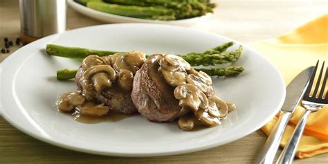 Delicioso Filete Mignon con Champiñones Una Exquisita Receta para