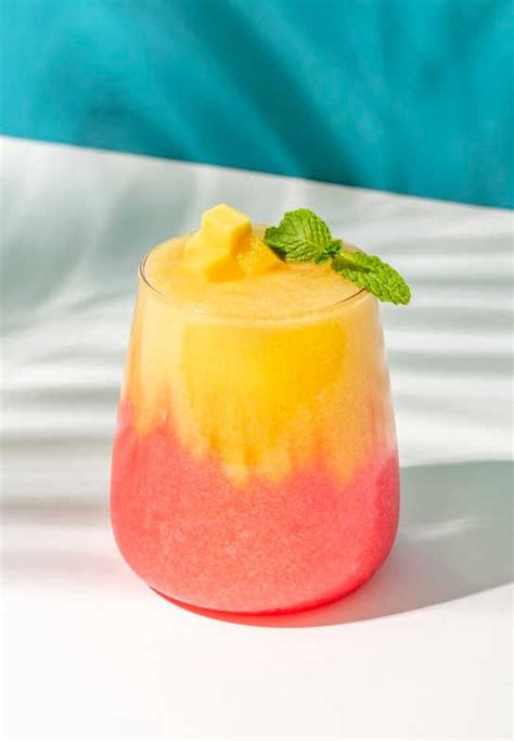 Make Your Tasty Mango Strawberry Smoothie In 5 Easy Steps