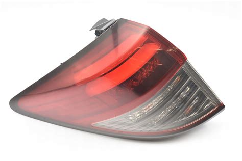 LAMPA LEWY TYŁ W BŁOTNIK HONDA HR V II LIFT 18 za 854 zł z Łódź