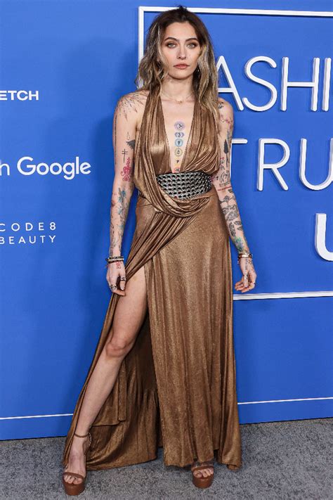 Ces 20 Looks Illustrent Lévolution Mode De Paris Jackson