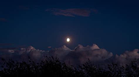 Gambar Langit Alam Fenomena Atmosfer Suasana Sinar Bulan Acara