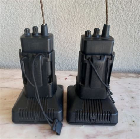 Two Way Radios Motorola 2 Way Radios P110 Model Htn9804a Was Sold