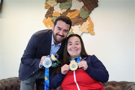 Gobernador Rivas Recibe A Campeona Parapanamericana Tamara Leonelli Y