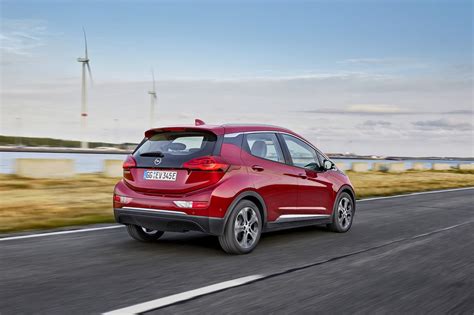 Opel Ampera-e Covers 750 Kilometers on Single Charge | Electric Vehicle ...