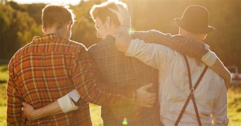 Why Every Straight Man Needs A Gay Best Friend HuffPost Canada