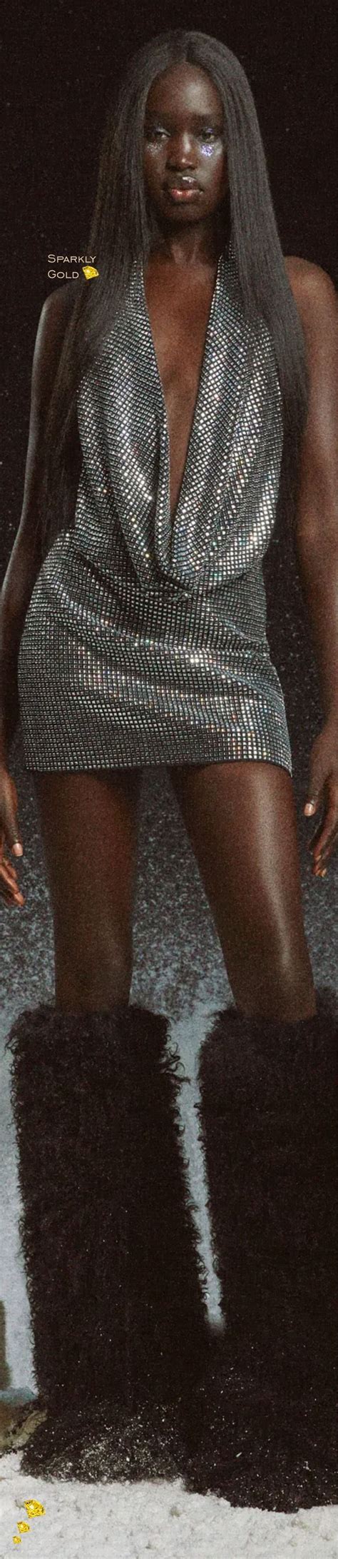 David Koma Pre Fall 2023 Elegante Gris Plata