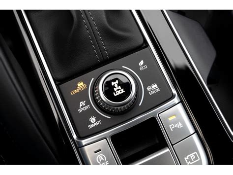 2025 Kia Telluride: 191 Interior Photos | U.S. News