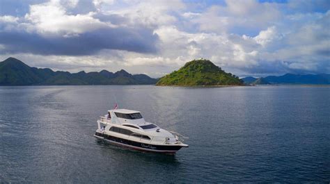 Sewa Speed Boat Labuan Bajo Sailing Komodo