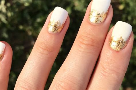 D Co Ongle Avec Feuilles D Or Id Es Pour Cr Er Une Manucure Glamour