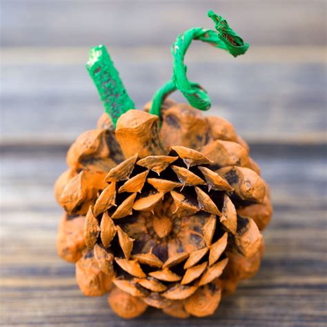 I Love Making Diy Fall Nature Crafts With Pine Cones And So Do My Kids