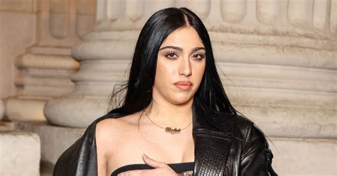 Madonna S Daughter Lourdes Leon Covers Herself With Hand In See Through