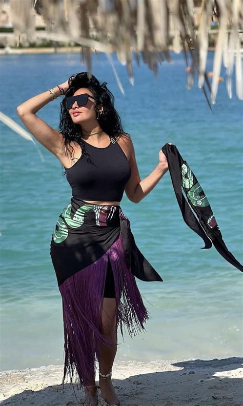 Hot Sexy Dareen Haddad Bikini Pics