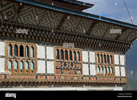 traditional bhutanese buildings  res stock photography  images alamy