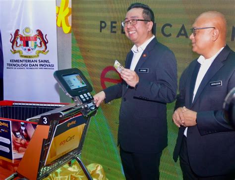 Troli Beli Belah Pintar EzyCart Kini Dilancarkan Bakal Tersedia Di