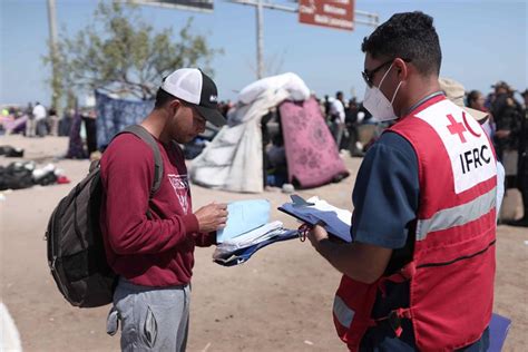 Gobierno Urge A Abrir Un Corredor Humanitario Para Migrantes Varados En La Frontera Con Perú