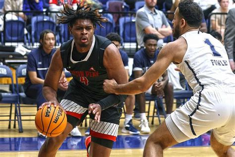 Apsu Mens Basketball Exciting Game Against Queens