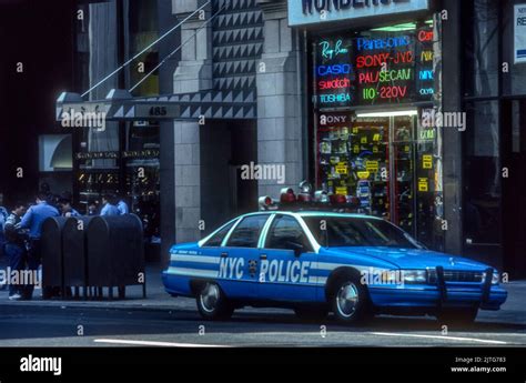 Nypd blue 1994 hi-res stock photography and images - Alamy