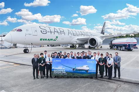 Eva Air übernimmt Erste Boeing 787 10 Mit Star Alliance Logo Aero