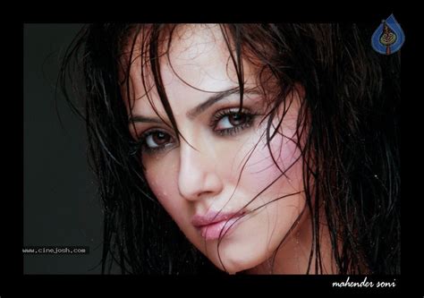 Sana Khan Hot Photos Photo 10 Of 41