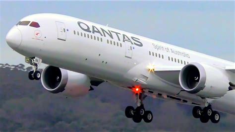 AMAZING 20 MINUTES Of Plane Spotting At Melbourne Airport CLOSE UP