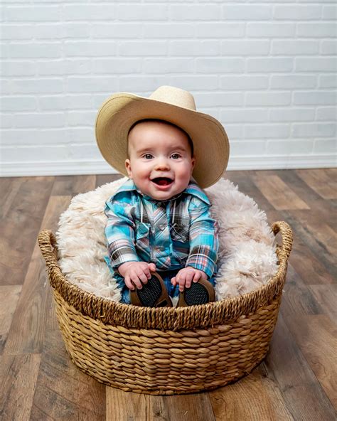 Babies And Milestones Beckie Carr Photography