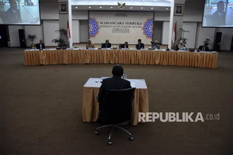 KY 45 Calon Hakim Agung Lulus Seleksi Kualitas Republika Online