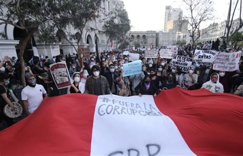 Tercera Gran Marcha Nacional Perú protestas en las calles continúan en