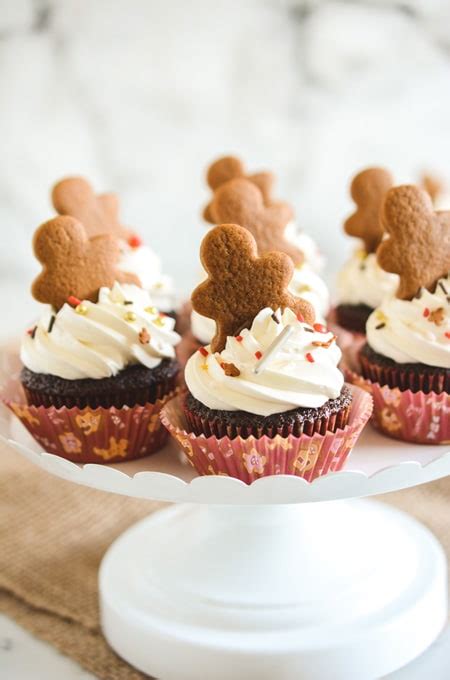 Gingerbread Cupcakes - The Cake Chica