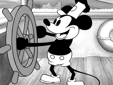 Mickey Mouse to enter the public domain in 2024 - HIGHXTAR.